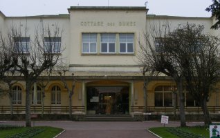 Exposition, tombola et loto - Ambassade Bonchat