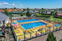 camping-garennes-2020-piscine-vue-haute.jpg
